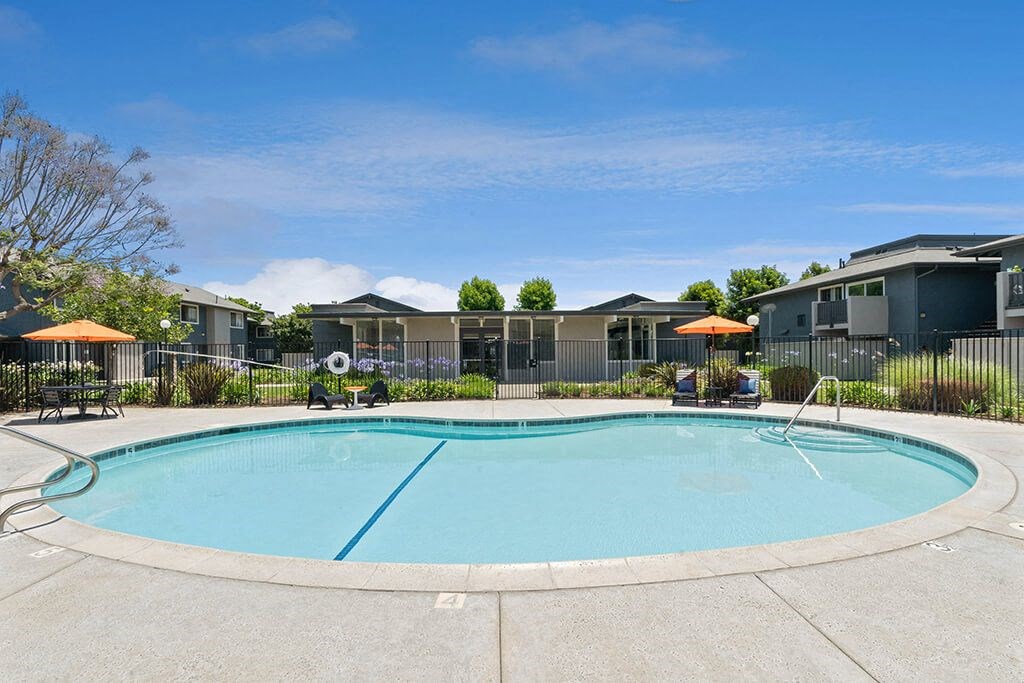 Pool Looking at Leasing Center Westchester Park Apartments in Tustin CA