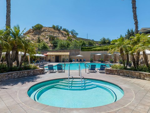Pool spa at Cresterra Apartments in San Marcos CA