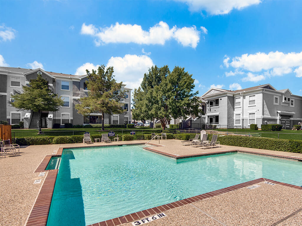 Pool at Kensley Apartment Homes