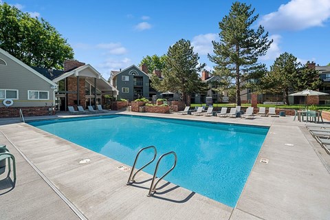 Pool at Rock Peak on Sunset Apartments in Longmont CO