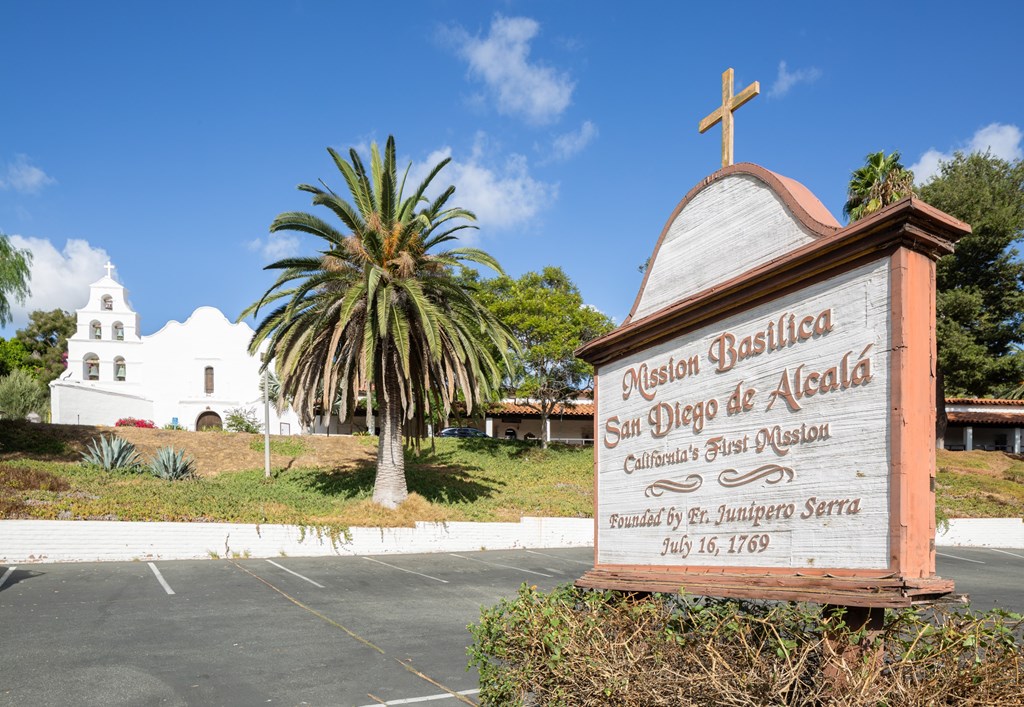 Rivair Apartment Homes