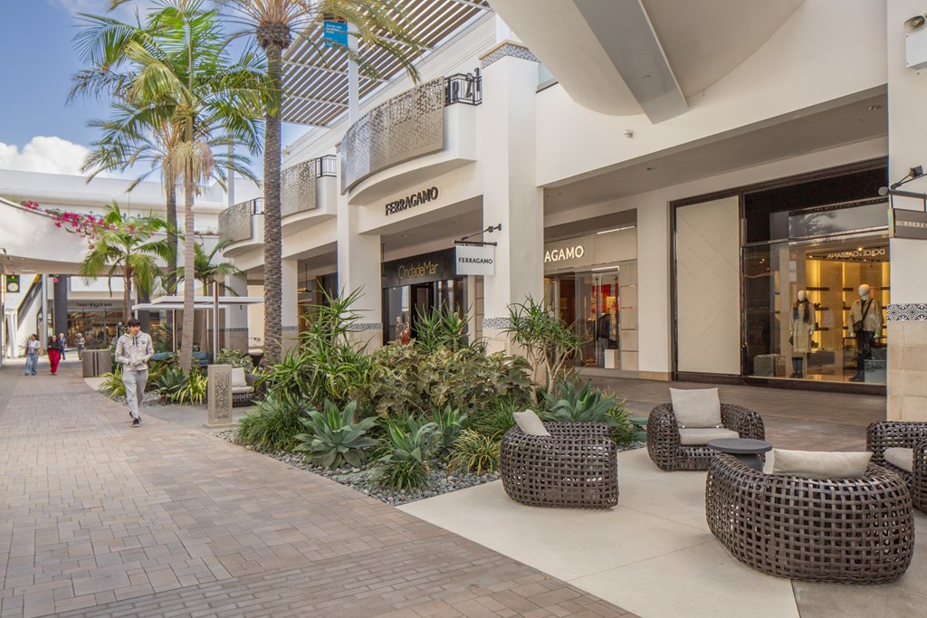 Rivair Apartment Homes