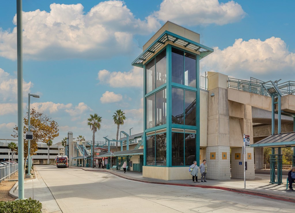 Rivair Apartment Homes