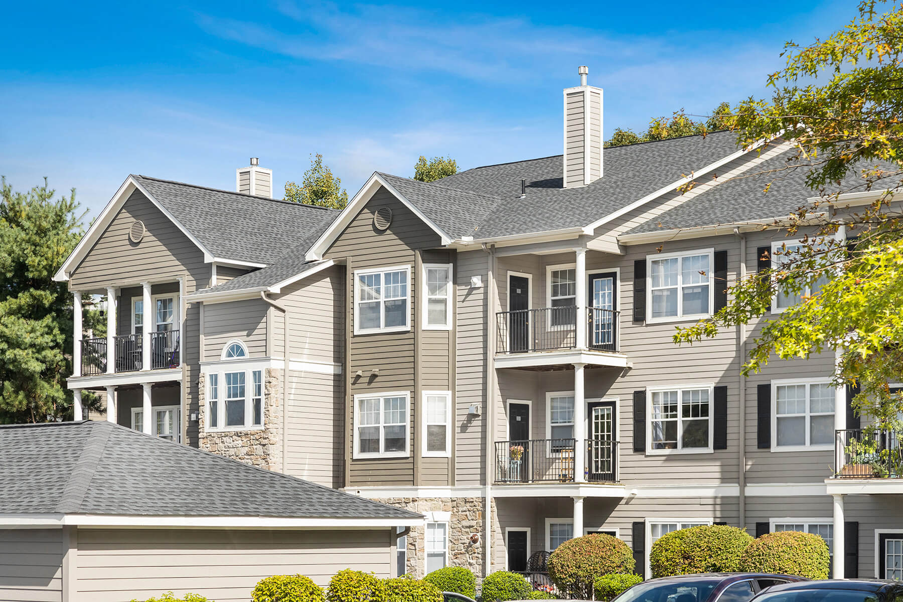 River Pointe at Den Rock Park Lawrence MA Exterior Daytime