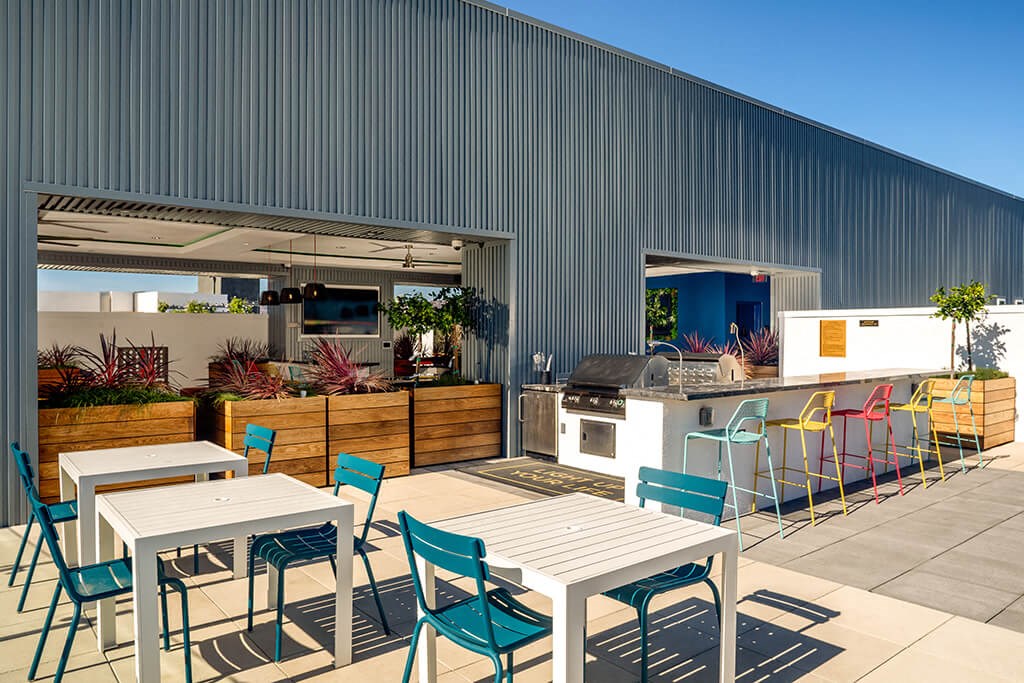 Rooftop Euphoria Grill and Seating at Chroma Apartment Homes in Canoga Park CA