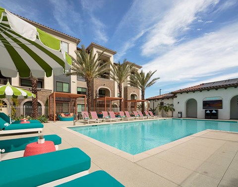 Poolside seating at CALIXA Apartment Homes in Camarillo CA