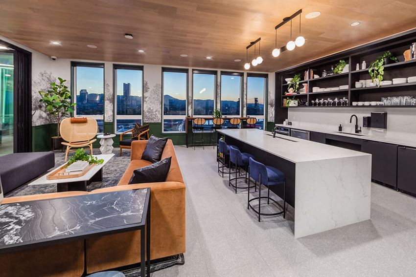 Skylar Grand Apartments