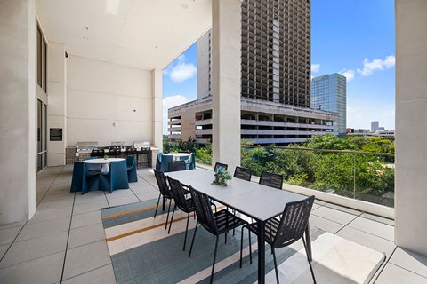 Social Terrace Long Table at 1810 Main Apartments in Houston TX