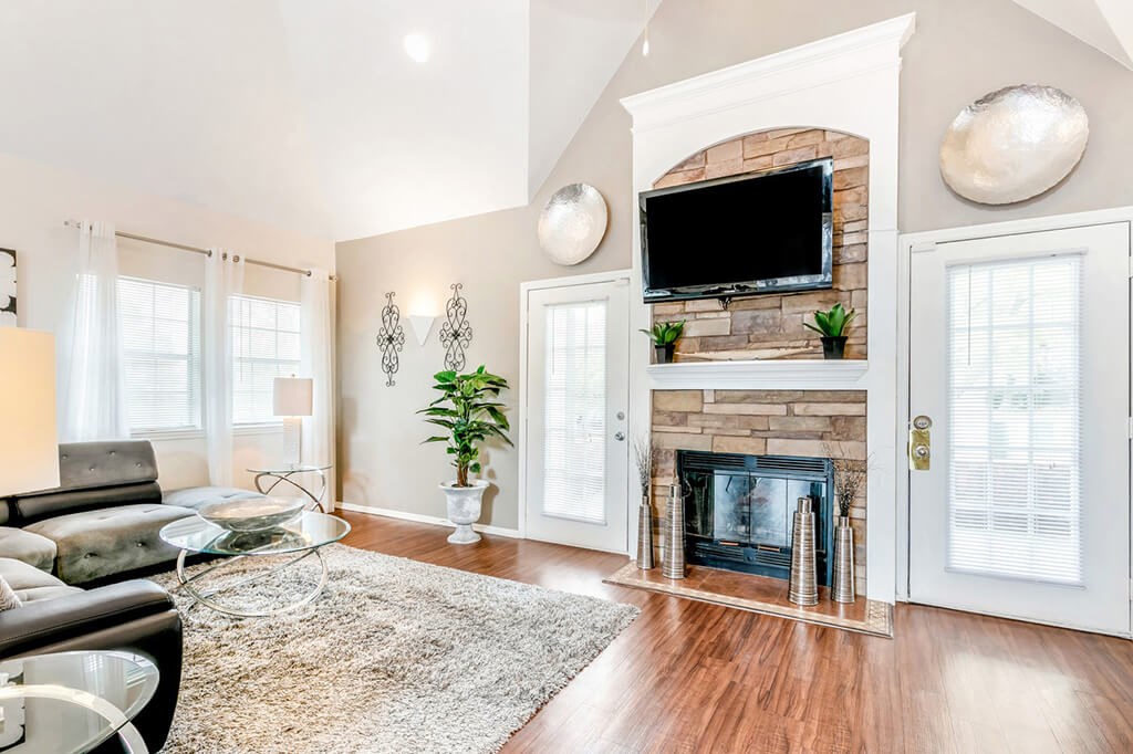 Social lounge tv at Landmark at Wynton Pointe Apartment Homes in Nashville TN