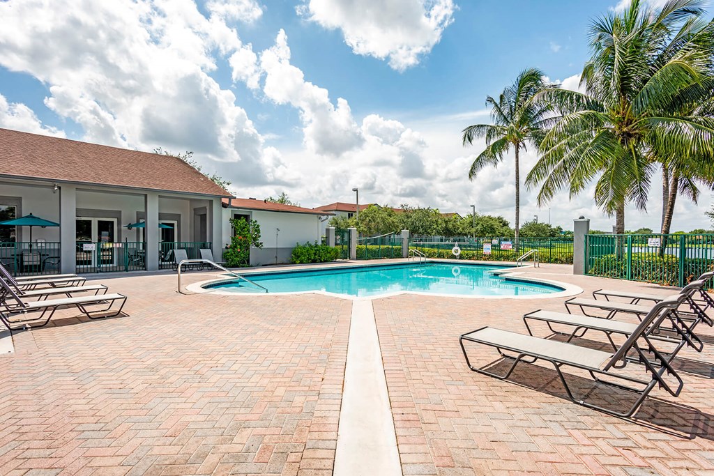 Swimming Pool at Cedar Grove Apartments in Miami Gardens FL