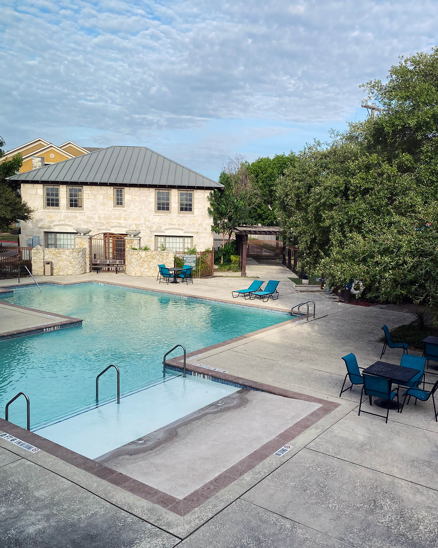 Swimming pool at The Sorento Apartments in San Antonio TX