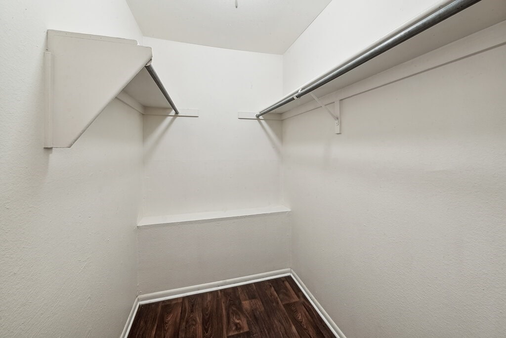 Oversized Closet at The Pines in Lakewood CO