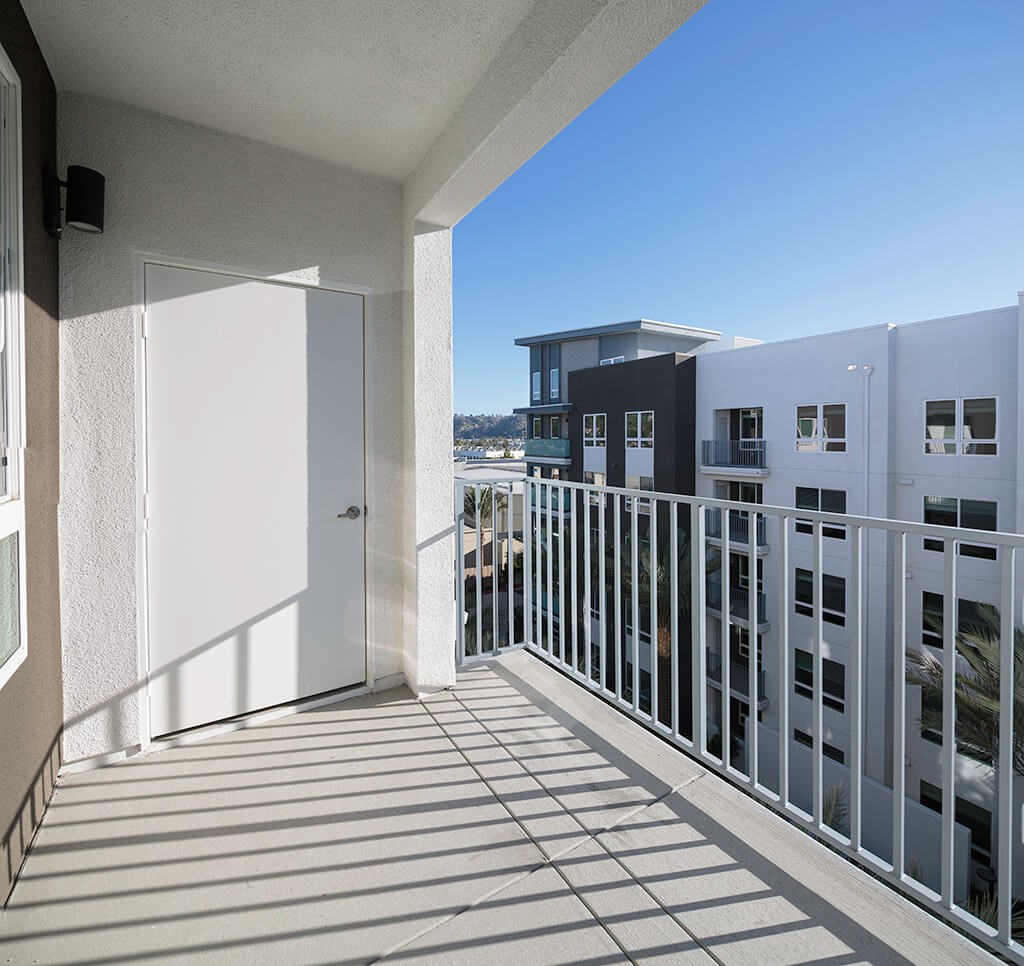 Vacant Marble Design Package Patio at The Wylden Apartments in Los Angeles CA