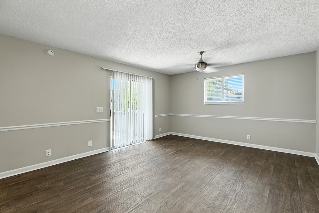 Vacant unit living room with ceiling fan at City Side Flats Apartments in Nashville TN