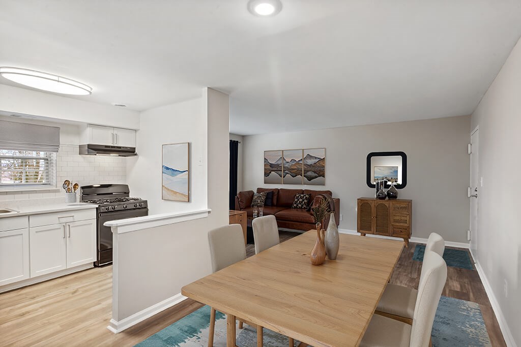 Dining room at Villages at Marley Station in Glen Burnie MD