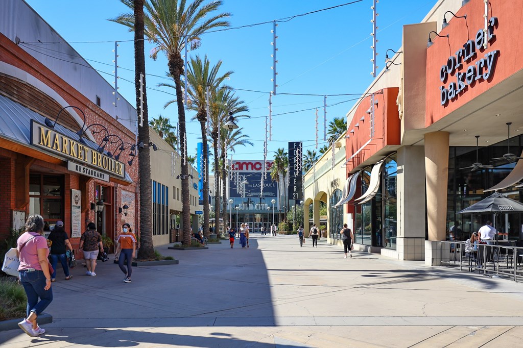 Vita Apartment Homes