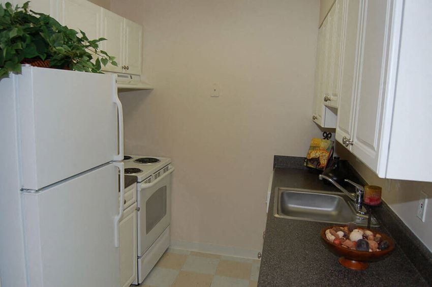kitchens at Brentwood Apartment Homes in Manassas, VA - Photo Gallery