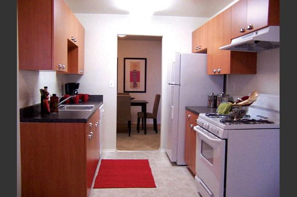 Oakfield Apartment Homes 2217 Georgian Way Wheaton Md Rentcafe