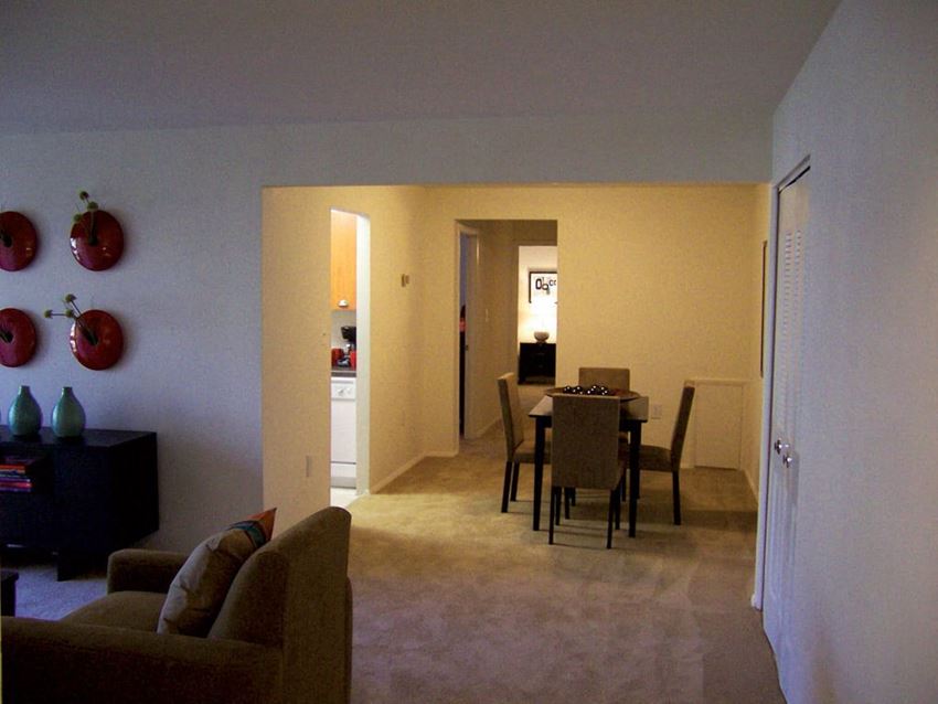 1, 2, & 3 bedroom apartments at Oakfield Apartment Homes in Wheaton, MD