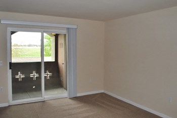 patio at Bristol Apartment Homes in Dixon, CA - Photo Gallery 4