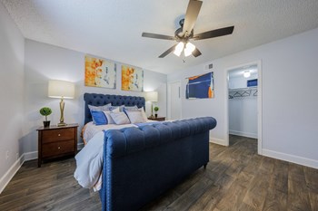 Large Bedrooms - Photo Gallery 13