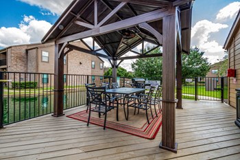 Lakebridge Gazebo