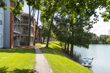 10121 Windmill Lakes Blvd 1-2 Beds Apartment for Rent Photo Gallery 1