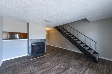 16100 Space Center Blvd APT 1 Bed Apartment for Rent - Photo Gallery 1