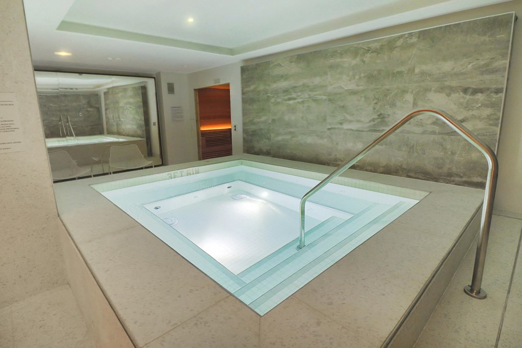 88 Regent Indoor Spa