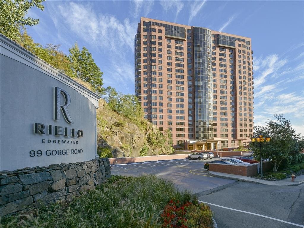 Property Exterior at Riello Apartments Owner LLC, Edgewater, New Jersey