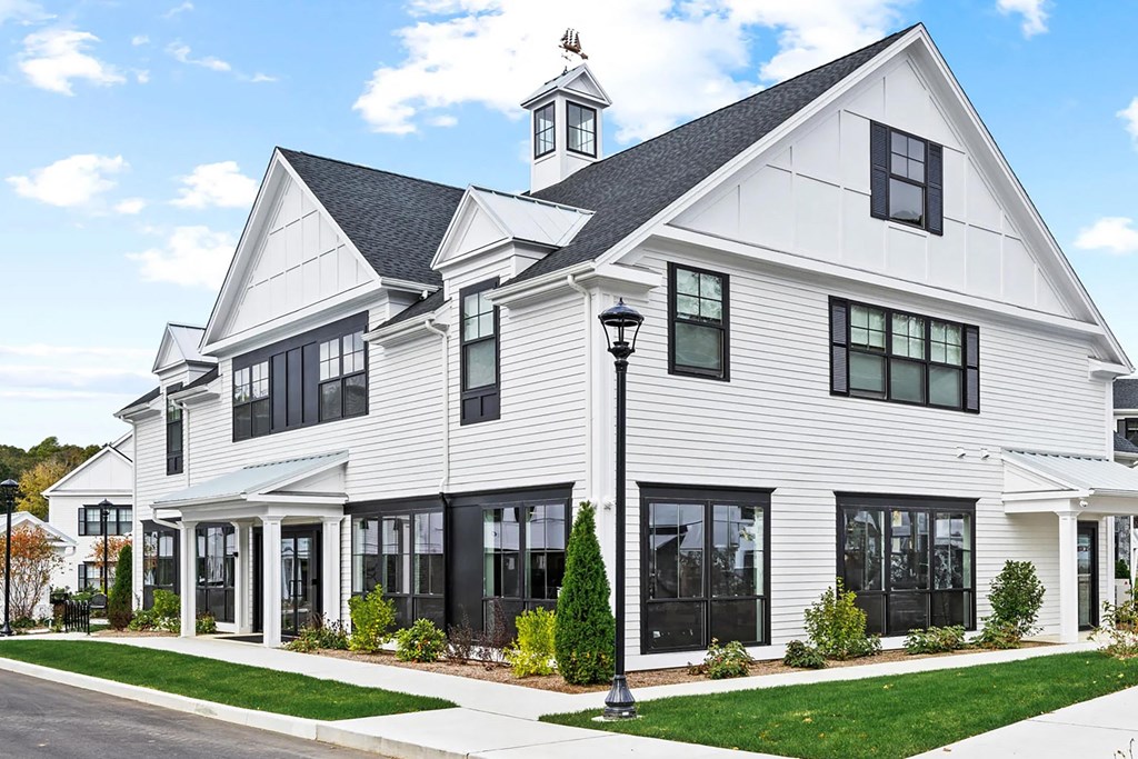 Clubhouse, Fitness Center, Leasing Office