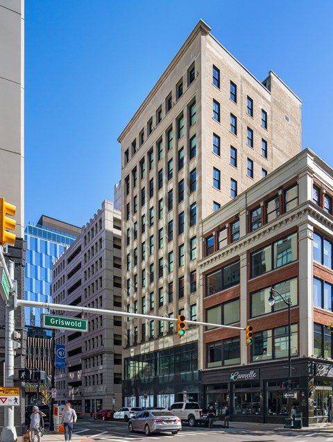 35 W Grand River Ave, Detroit, MI 48226