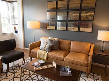 Living room - Photo Gallery 5
