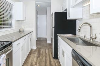 10600 NE 29Th St 1-3 Beds Apartment for Rent - Photo Gallery 3