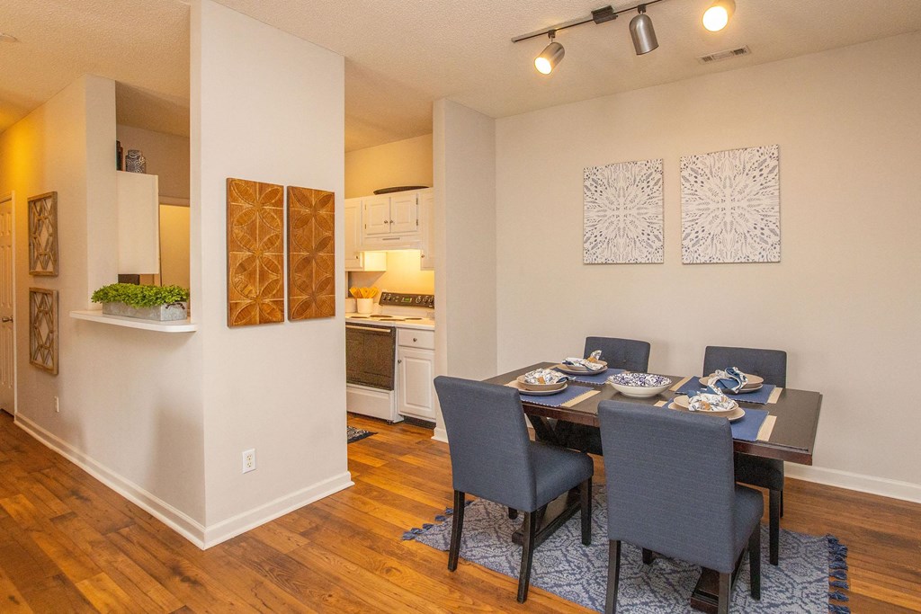 Scenic Ridge Dining Room