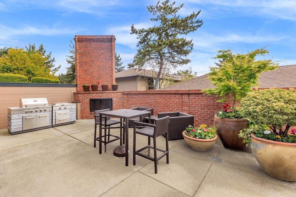 The Regent - Fire Pit
