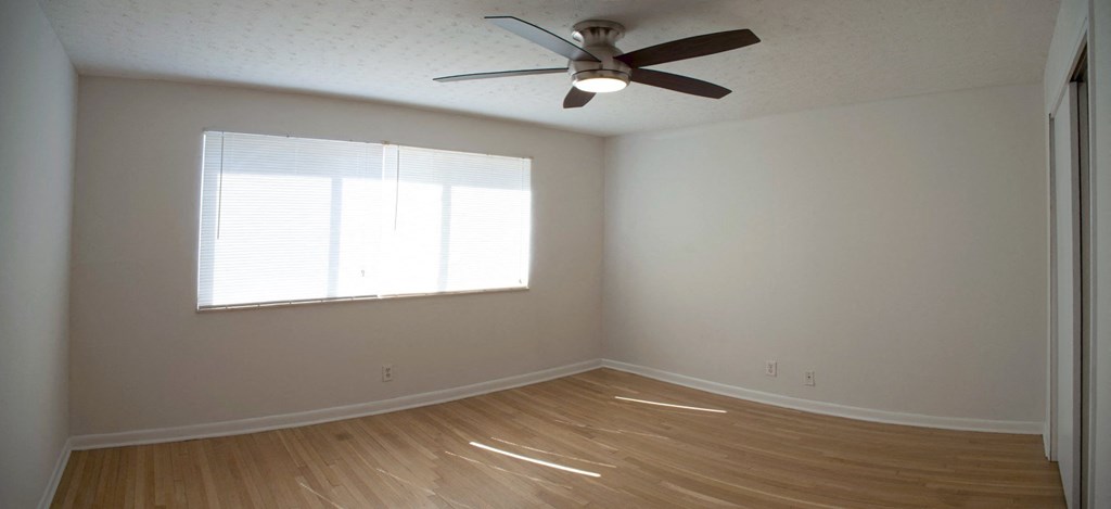 Highland IV Living Room