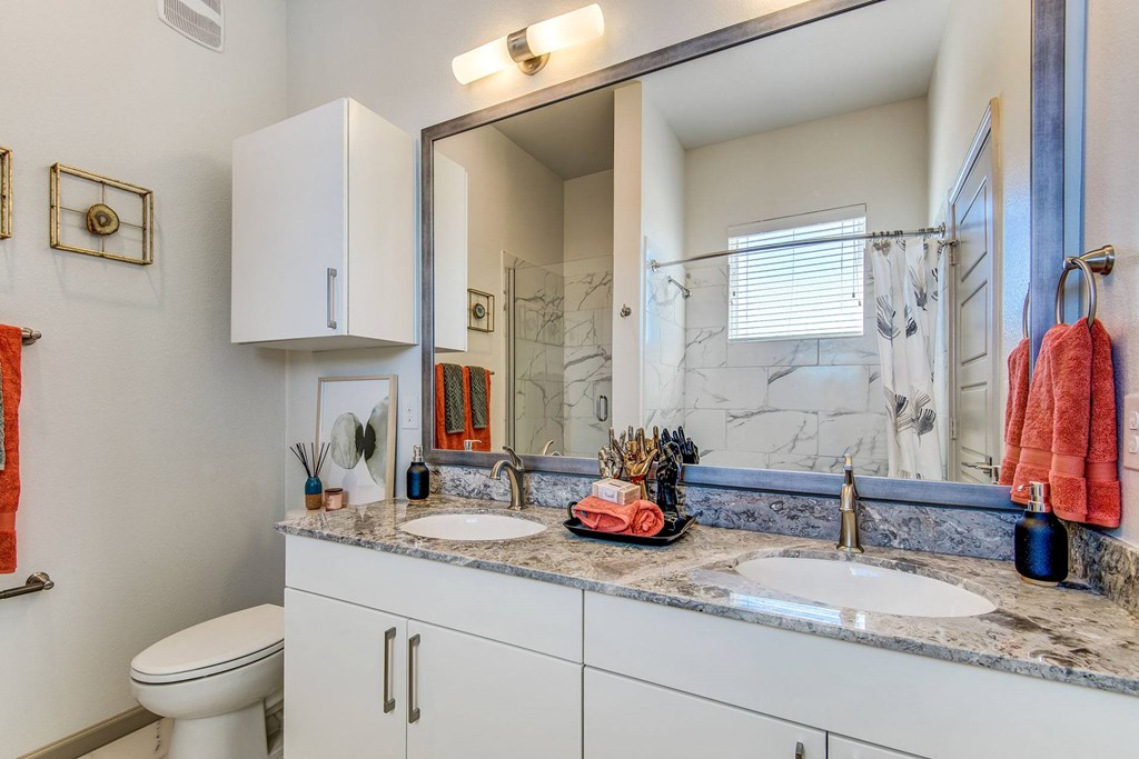 Hebron 121 Station  bathroom