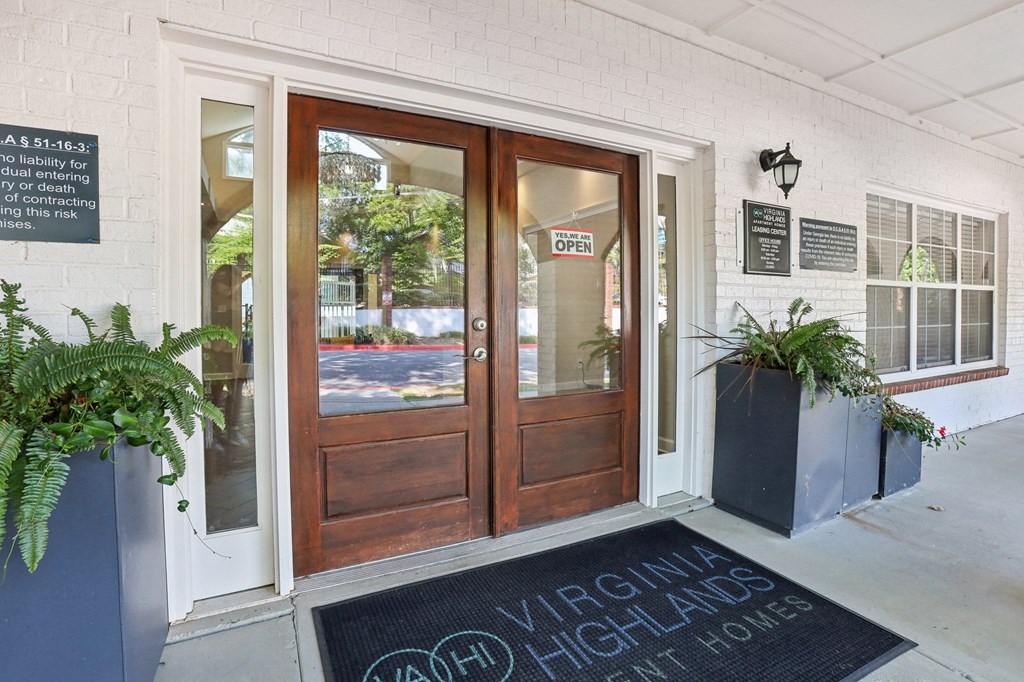 The entrance to Virginia Highlands is open.