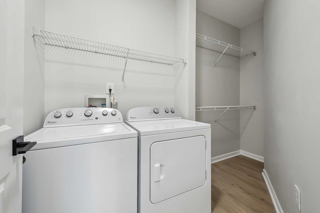 The Reserve At Meadowmont Apartments And Townhomes