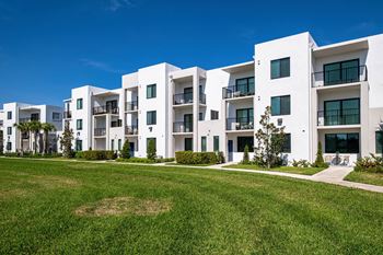 Green Outdoor at Altis Blue Lake, Florida, 33467