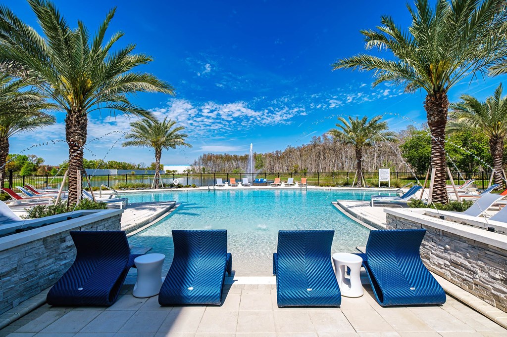 the swimming pool at the resort at longboat key club