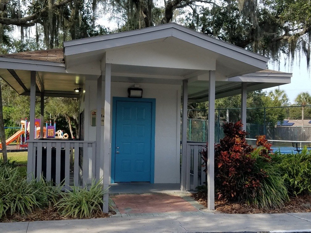 L'Estancia Apartment Homes