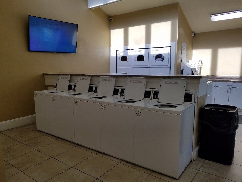 L'Estancia Apartment Homes