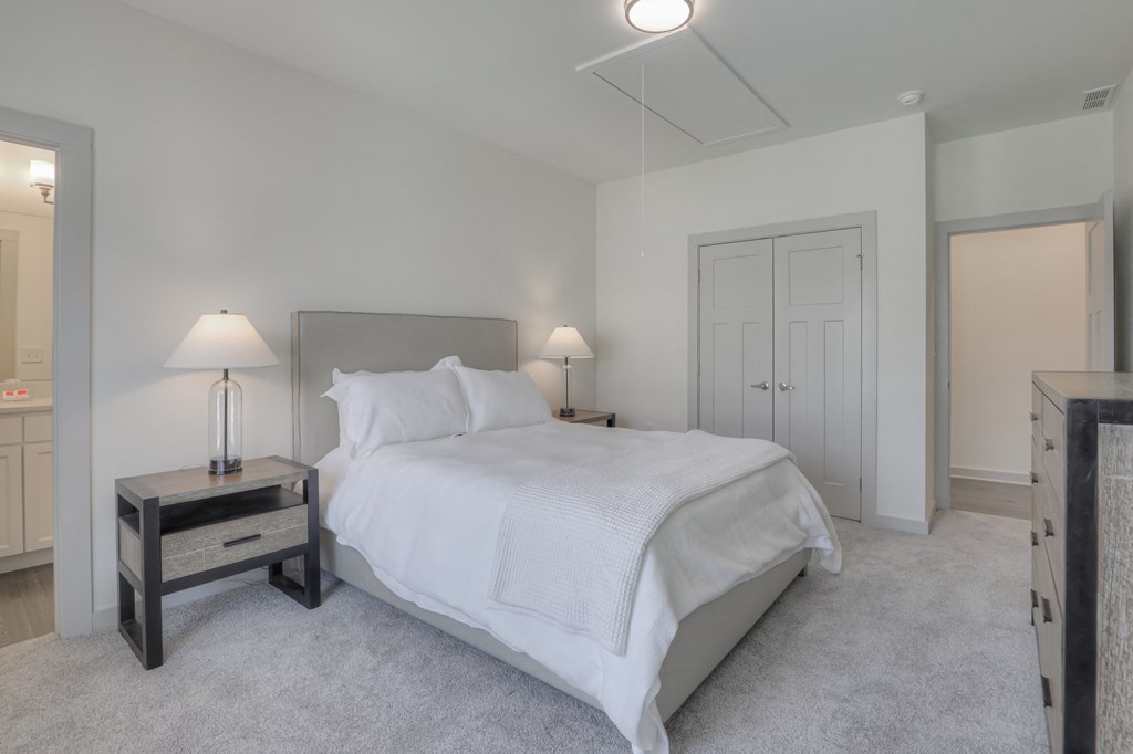 Flats at Laurel and Pine Apartments