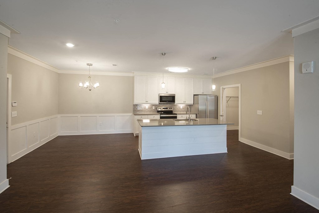 C Kitchen and Dining