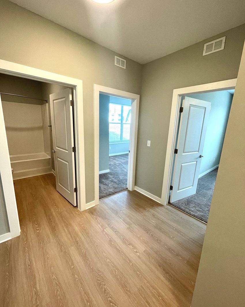 Ridgeview At Northgate Apartments, 5067 Elevated View, Hixson, TN