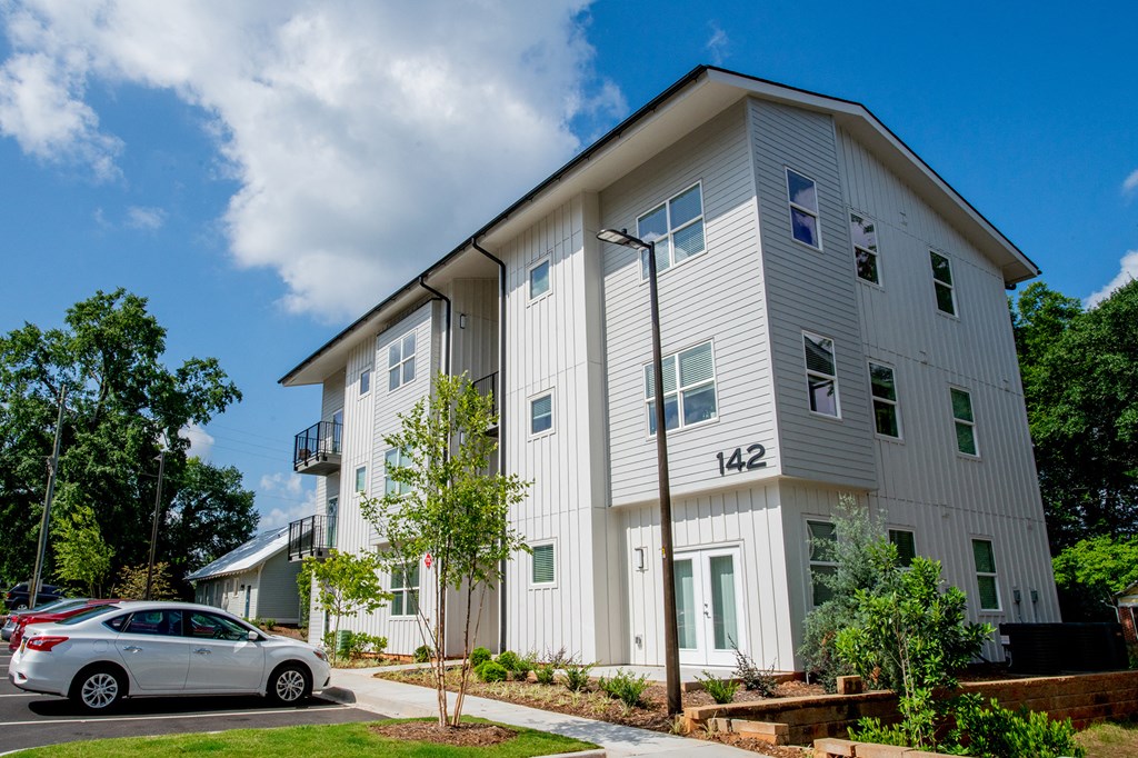 One Hundred Prince Apts