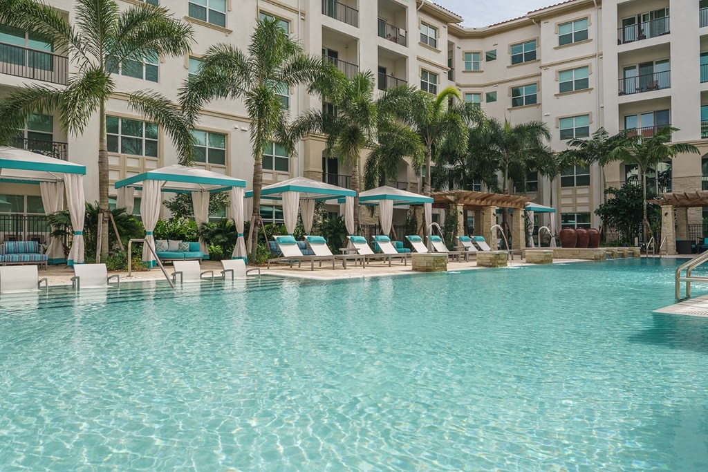 the swimming pool at the hilton orlando convention center hotel