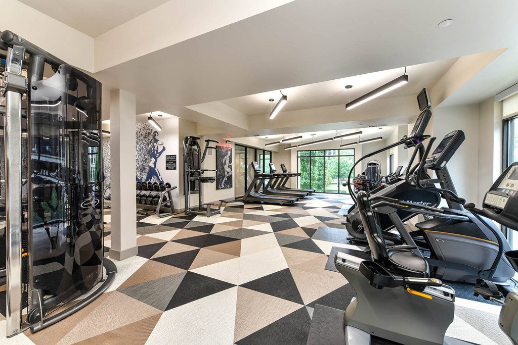 additional photo for property listing at chic digs with room to stretch out in the village 22 car